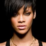 Man klimt op dak van Rihanna’s huis