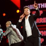 Robin Thicke doet ‘Blurred Lines’ live bij BET Awards