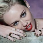 Miley Cyrus naakt in W Magazine