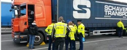 Politie zorgt voor kilometers file tijdens spits