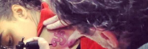 Die hard YS-fans zetten persoonlijke YS tattoos