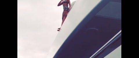 Beyonce springt van boot