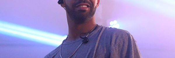 Drake komt binnen op #1 met 535.000 sales