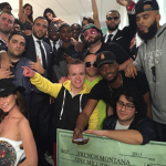 French Montana geeft Kerstbonus weg