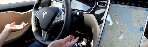 Tesla brengt ‘Autopilot’ update uit