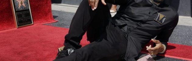 Usher krijgt ster op Walk Of Fame