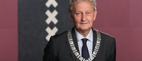 Amsterdamse burgemeester Van der Laan ernstig ziek
