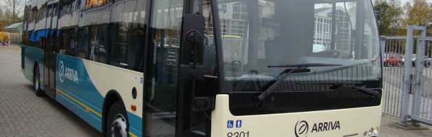 Bus in brand, passagiers checken eerst even uit
