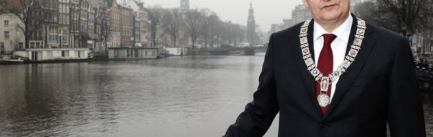 Burgemeester Van der Laan overleden