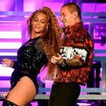 Beyonce valt op podium Coachella