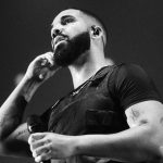 Drake noemt Trump ‘fucking idiot’ tijdens show