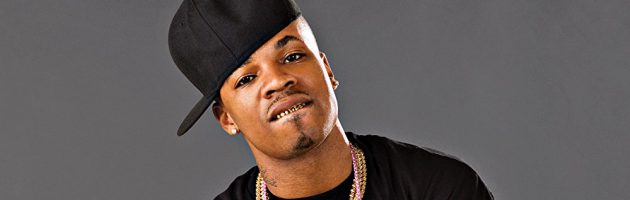Plies gearresteerd na ontdekking wapen op vliegveld