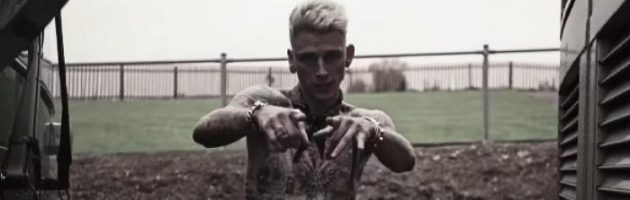 Crew Machine Gun Kelly slaat acteur G-Rod in elkaar
