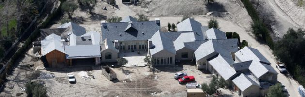 Kanye West en Kim Kardashian vluchten uit huis