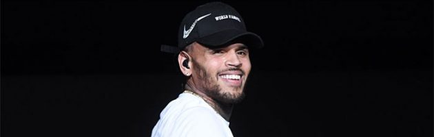Chris Brown gearresteerd in Parijs voor verkrachting