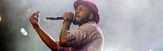 Mystikal gewond na val van podium