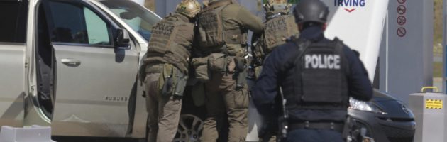 Man vermomd als agent doodt 17 mensen in Canada