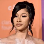 Cardi B krijgt na anderhalf jaar eindelijk Grammy Award thuis