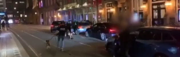 Arrestatieteam bevrijdt ontvoerde man uit auto in Amsterdam
