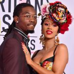 Offset feliciteert Cardi B via groot billboard