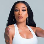 K. Michelle flasht boobs tijdens concert