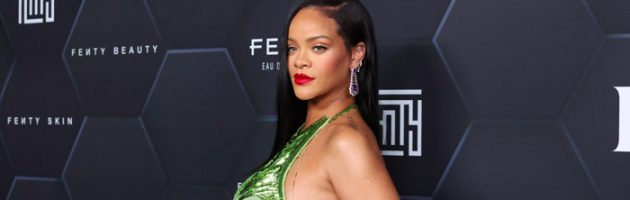 Hoogzwangere Rihanna op cover Vogue
