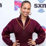 Video: Fan zoent Alicia Keys tijdens concert