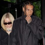 Tyga koopt peperduur sieraad voor Avril Lavigne