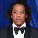 Jay-Z verkoopt deel cognacmerk aan Bacardi, wordt rijker en rijker